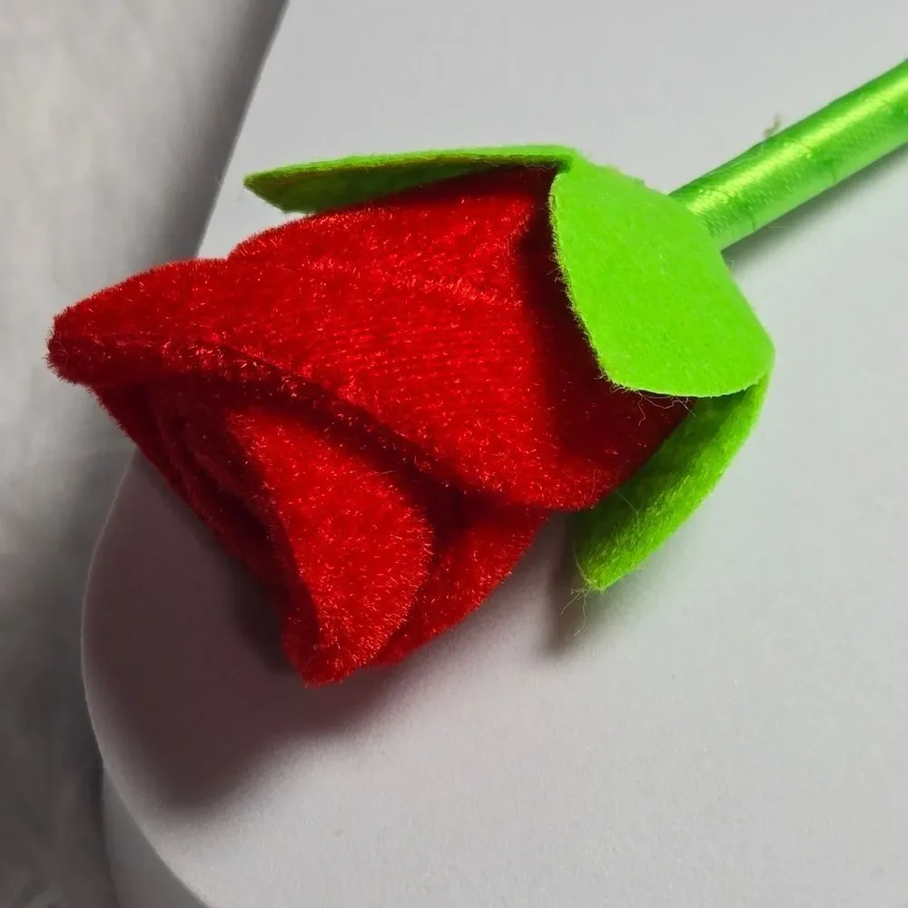 Plush Red Rose Flower Ballpoint Pen 🌹 Cute Desk Decor & Gift